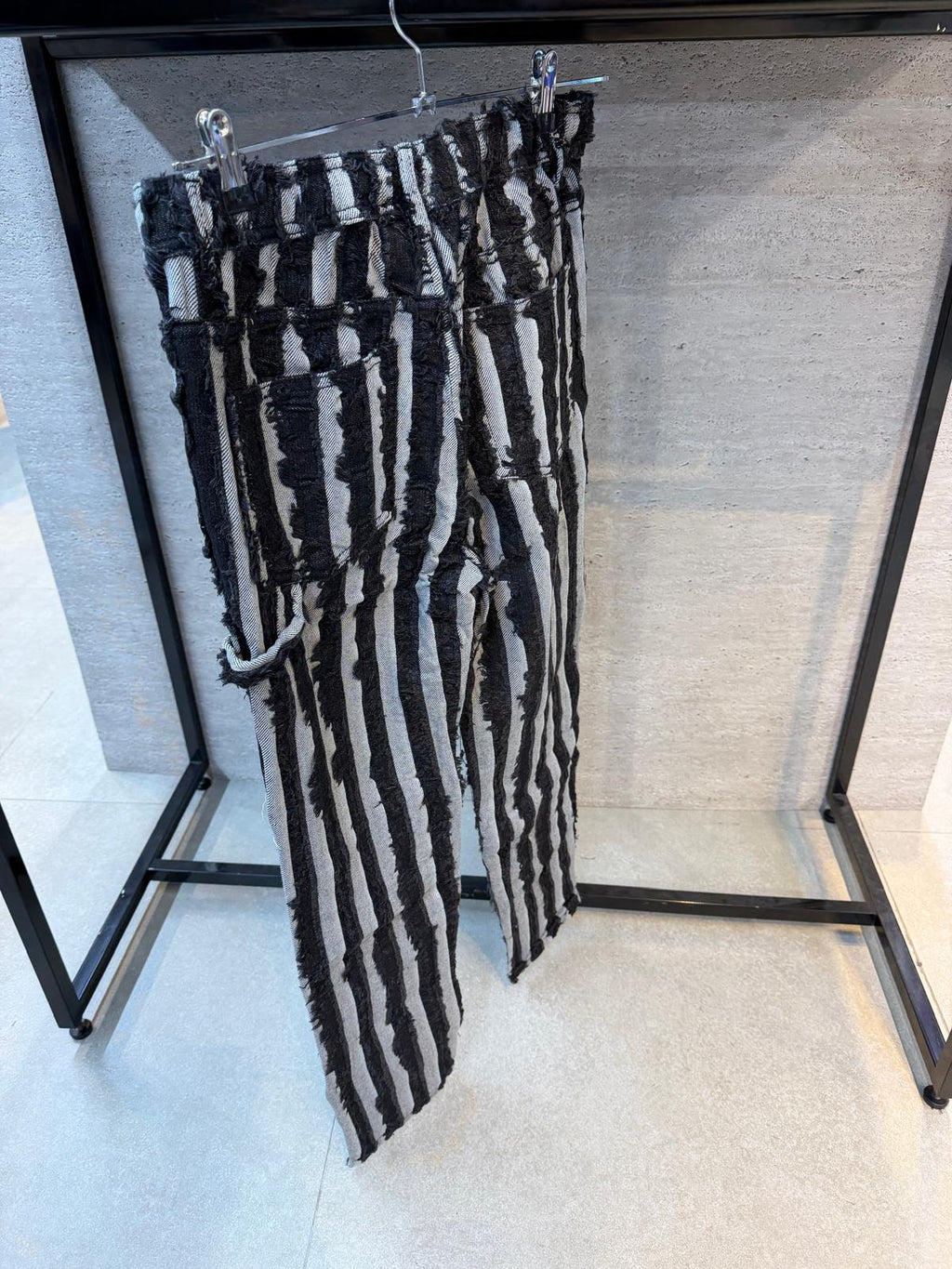 LA CASA – Black Style Pants