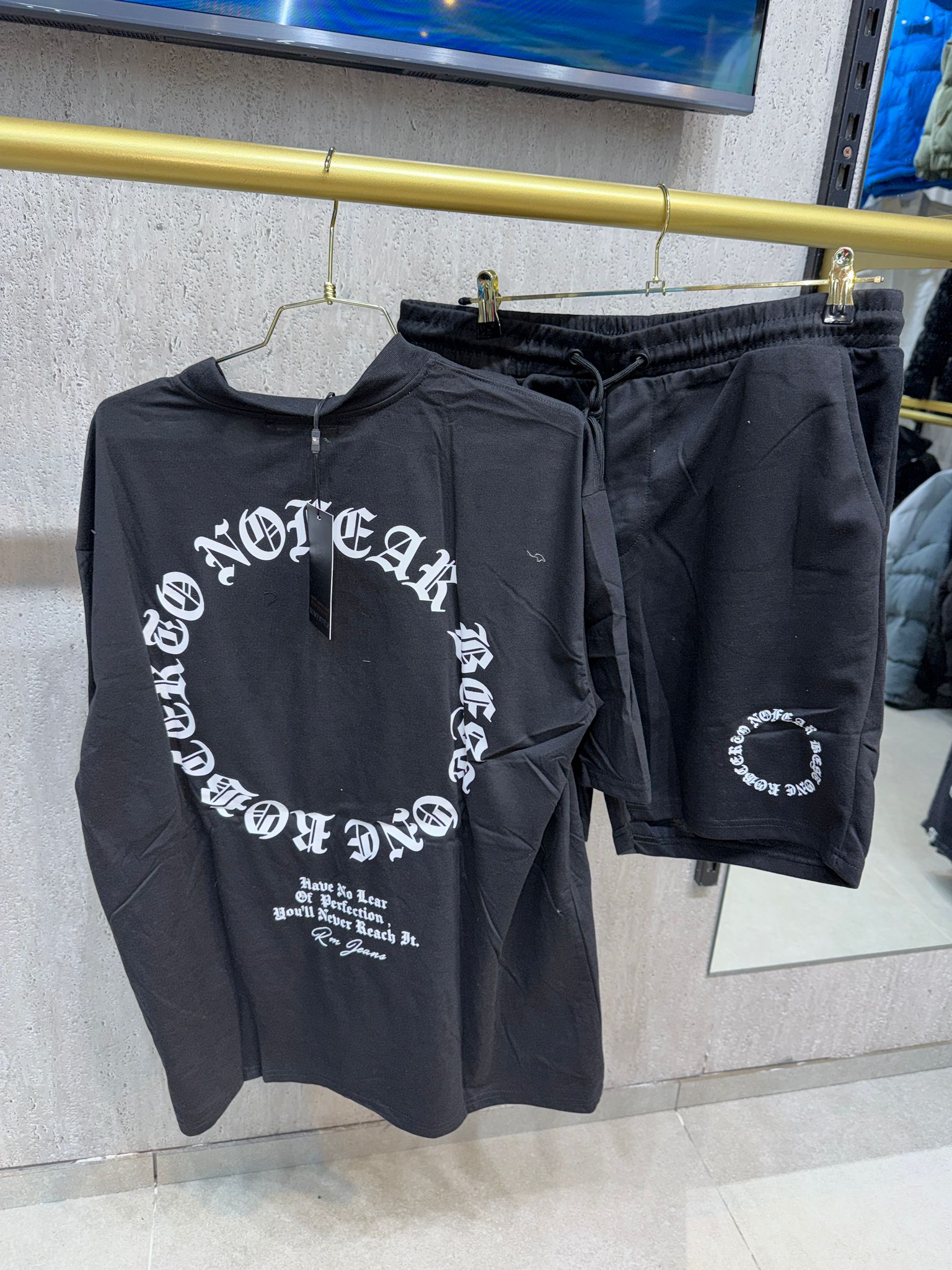 חליפת קיץ לגבר מבצע