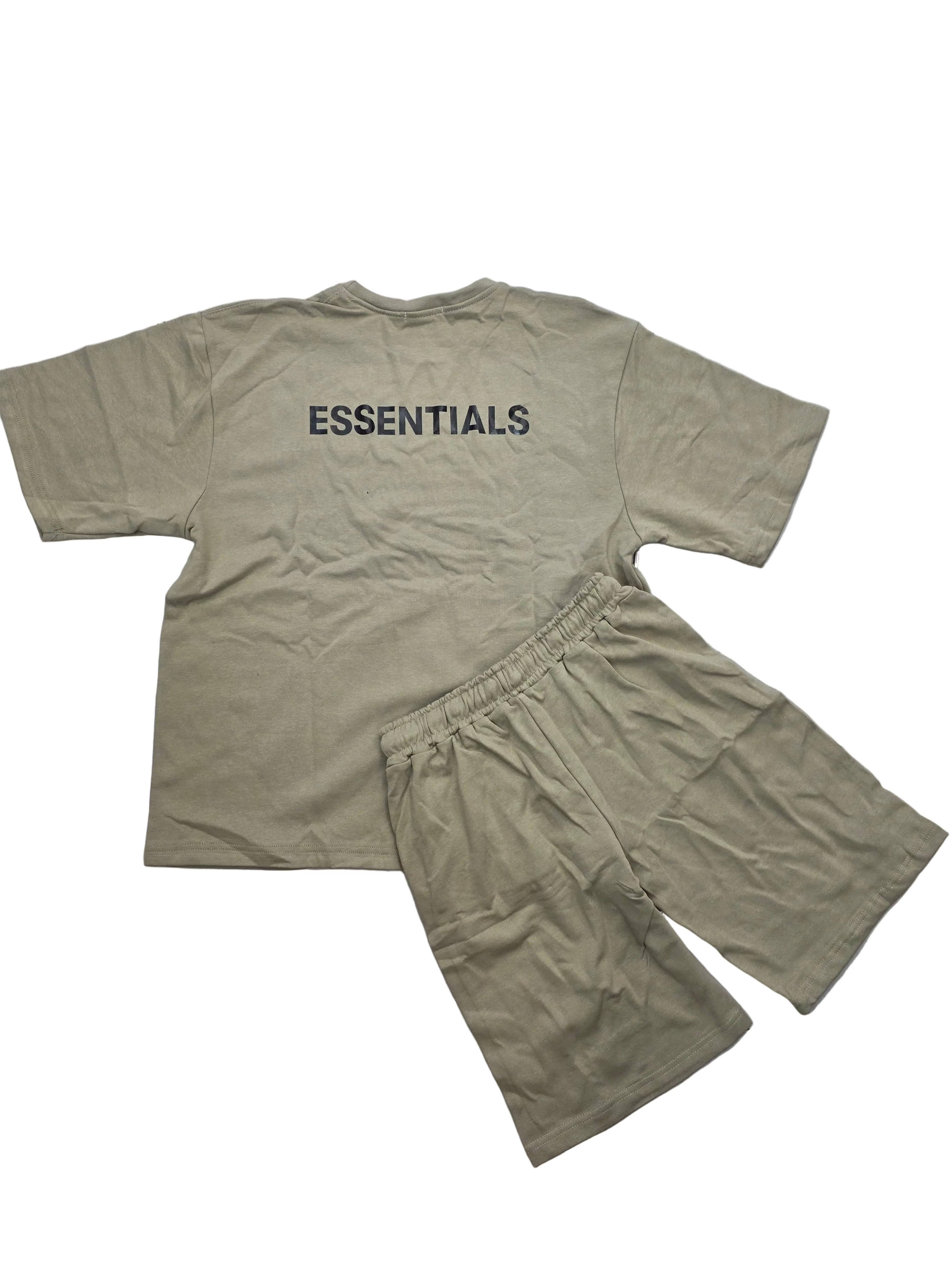 חליפת קיץ לגבר-ESSENTILALS